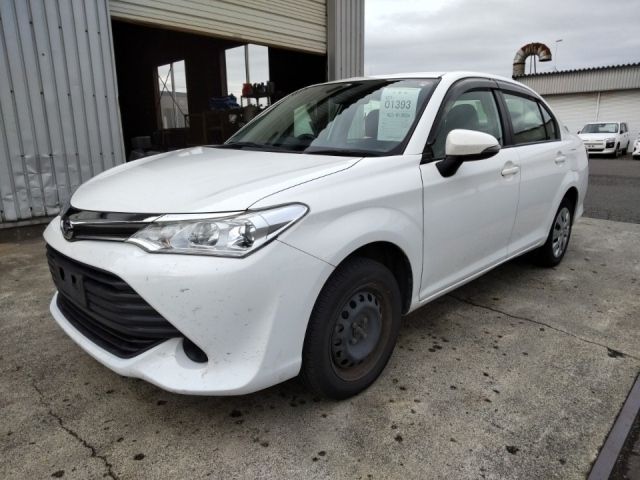 1393 Toyota Corolla axio NZE164 2016 г. (LUM Hokkaido Nyusatsu)